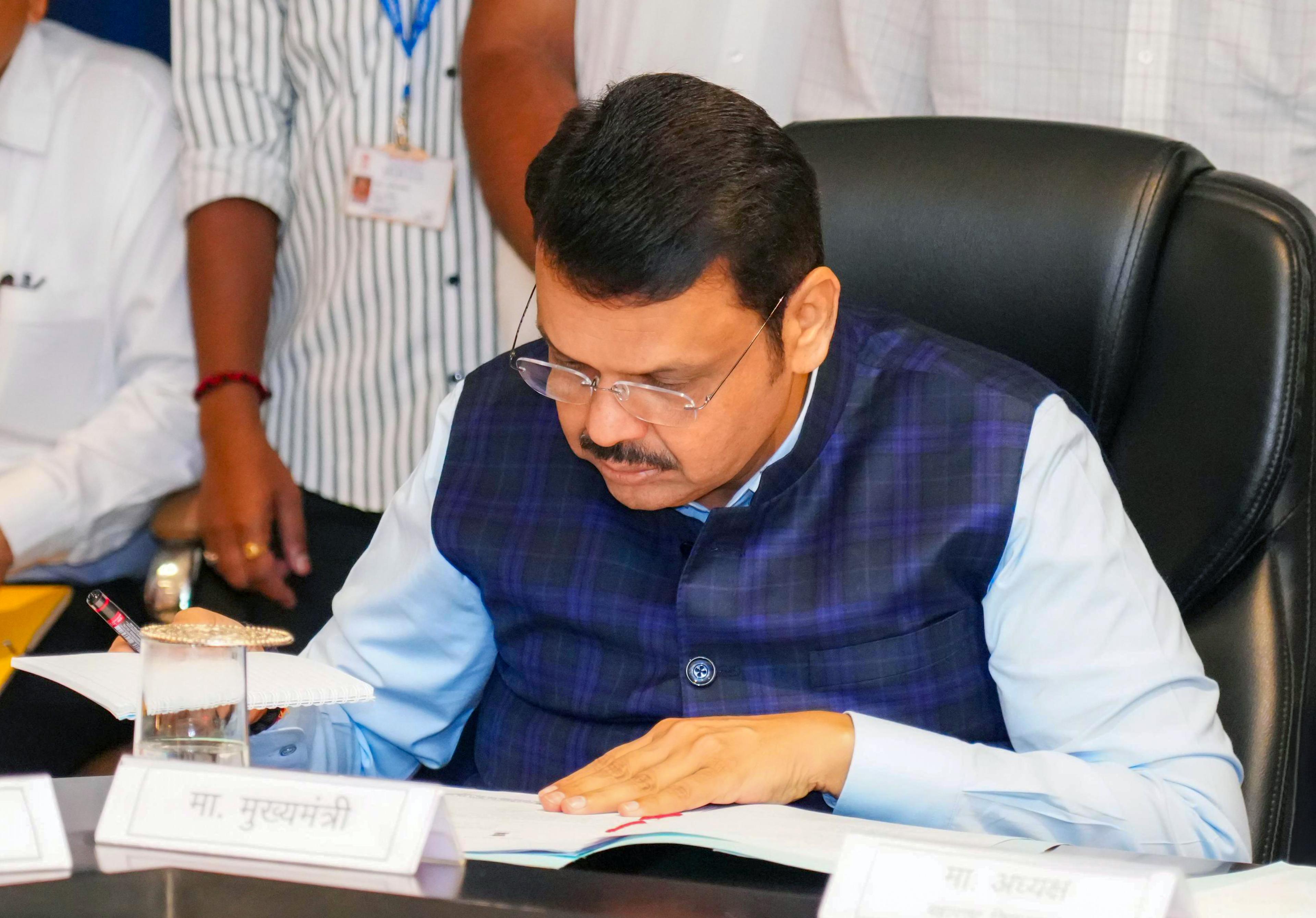 Maha CM Fadnavis directs speedy completion of stalled irrigation projects