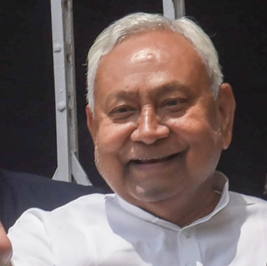 Bihar: JD-U issues show-cause notice to MP Girdhari Yadav for criticising EC