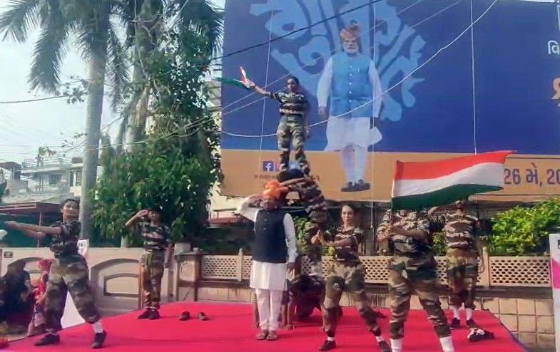 Vadodara gears up for grand welcome for PM Modi