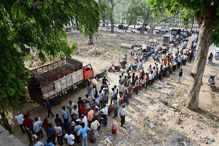 LPG crisis: Bihar Police register 23 FIRs, 419 cylinders seized