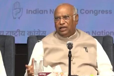 Tharoor in CWC because of his English, says Kharge amid row over Modi praise