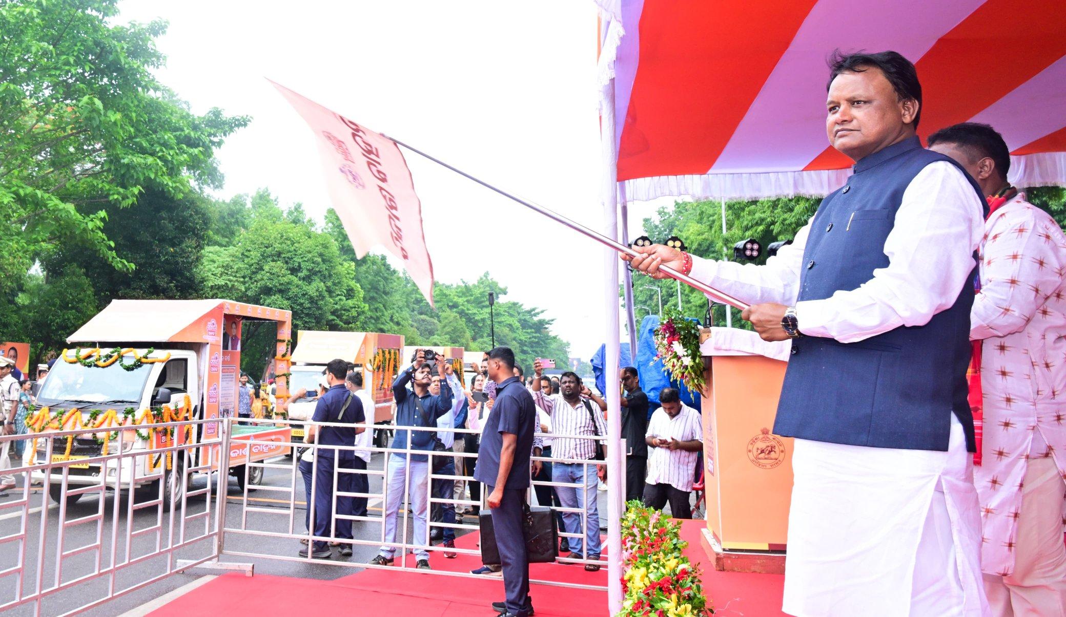 CM Majhi flags off 'Vikas Vahan' marking first anniversary of BJP govt in Odisha