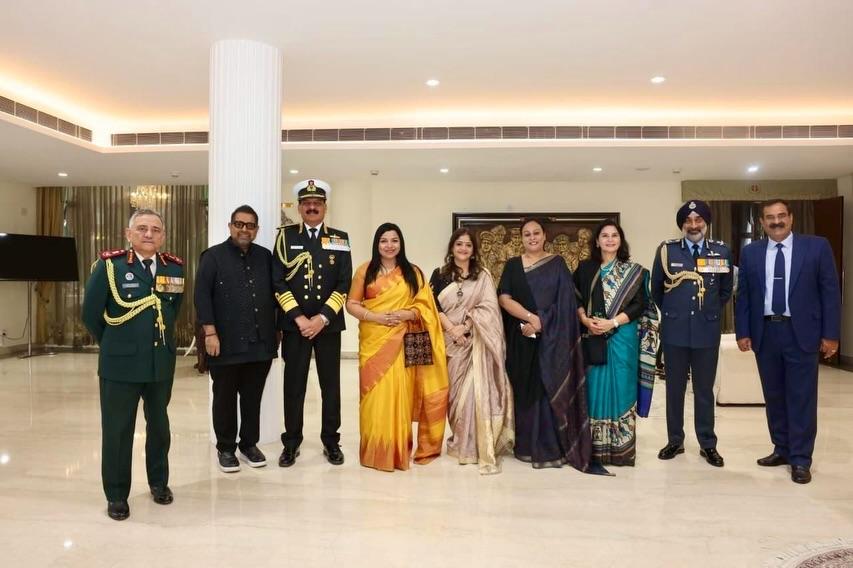 Shankar Mahadevan receives felicitation from Delhi CM for honouring armed forces through music