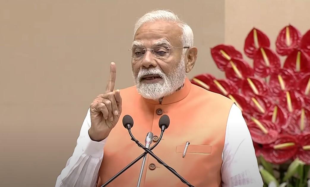 'Guiding light for social justice', PM Modi inaugurates centenary celebration of Sree Narayana Guru-Gandhi talks