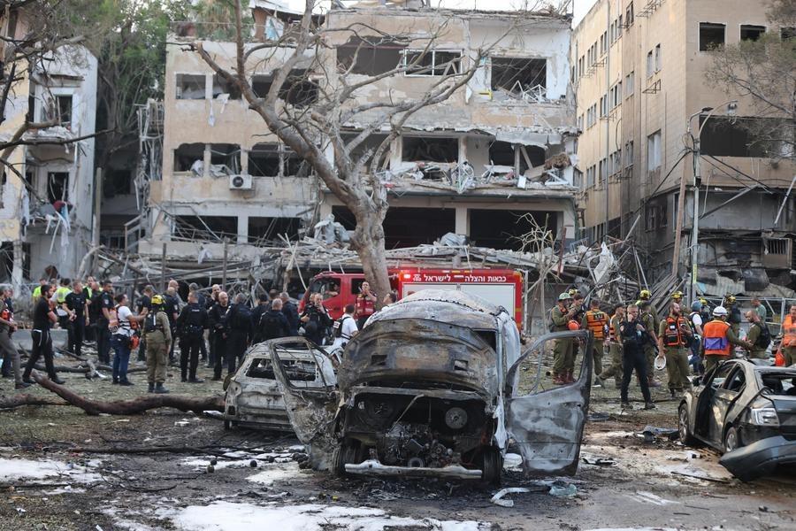 Iran missile strikes kill eight in Israel as conflict enters fourth day