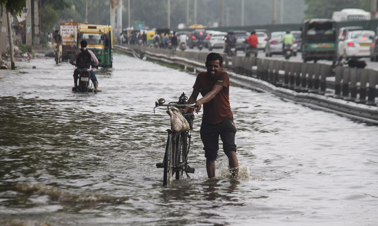 Heavy rain alert: Holiday declared for schools, colleges in Puducherry