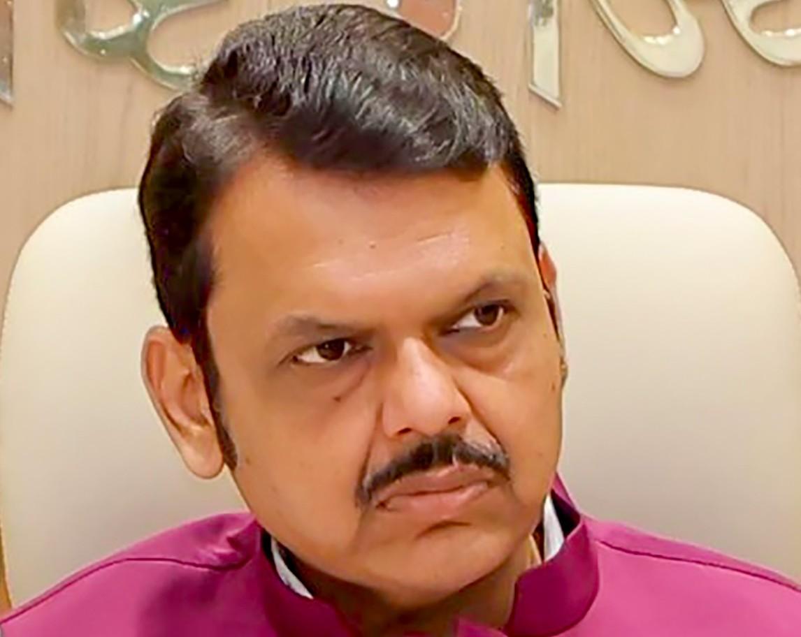 Maha CM reviews implementation of new criminal laws