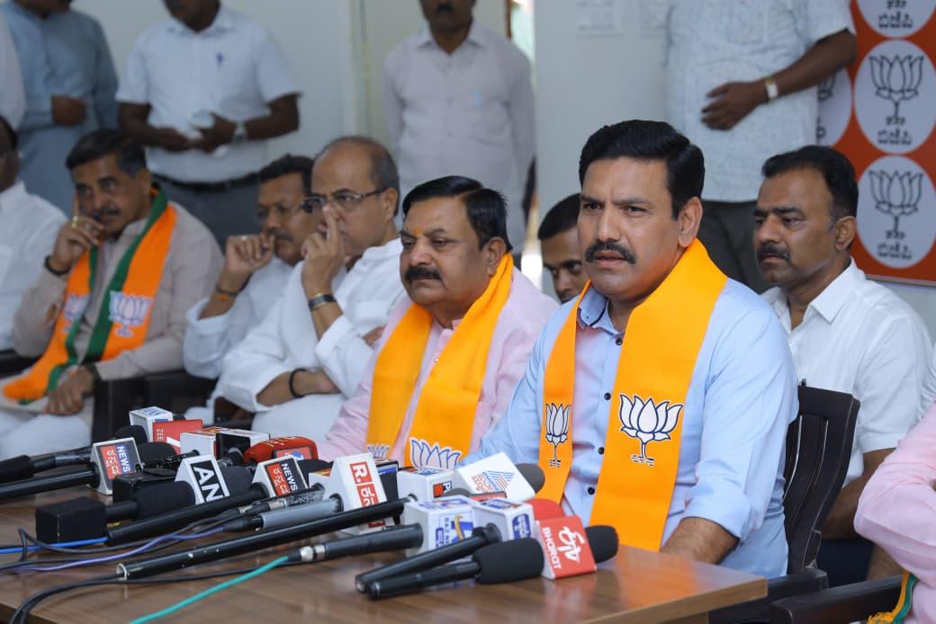 Bypoll: No need for CM to camp in Bagalkot if confident of work, guarantees, says K'taka BJP