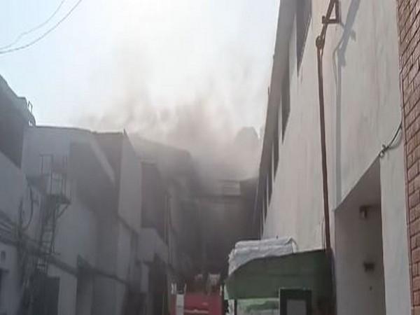 Fire breaks out at cloth factory
