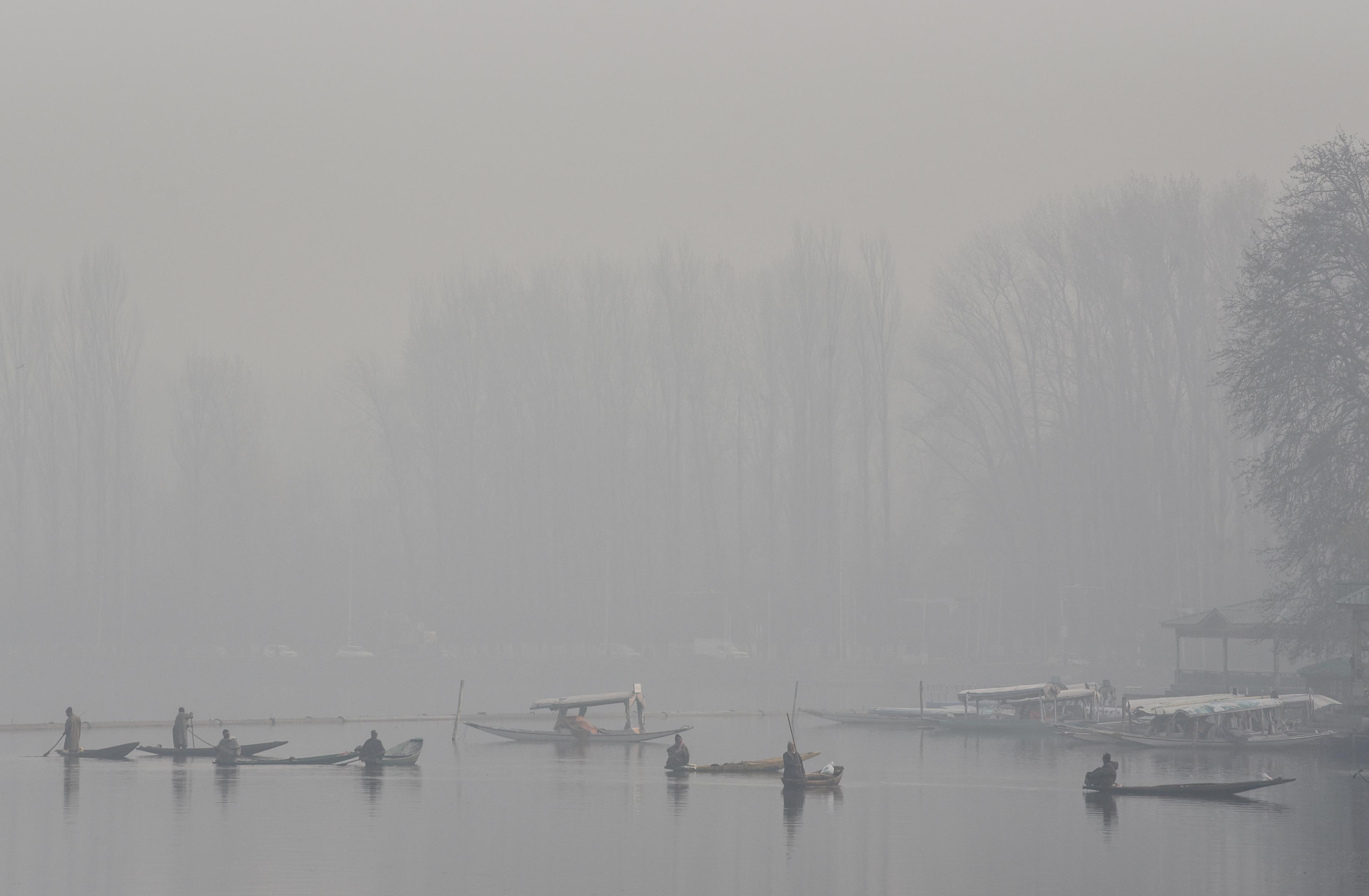 Minimum temperature rises above zero in Srinagar; rain, snow forecast from Dec 30 to January 1 in J&K