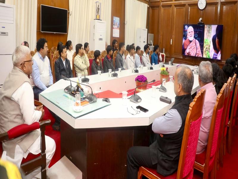 Madhya Pradesh Guv, officials join students to watch ‘Pariksha Pe Charcha’