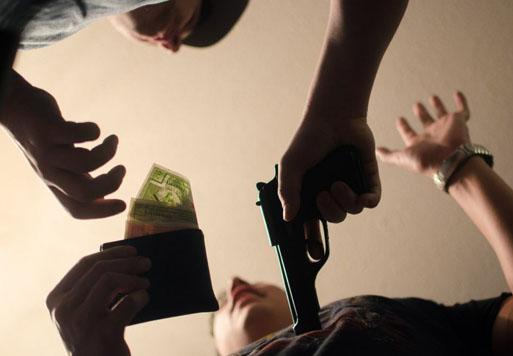 Robbery at cold drink godown in Keshav Puram, masked men flee with Rs 2.5 to 3 lakh