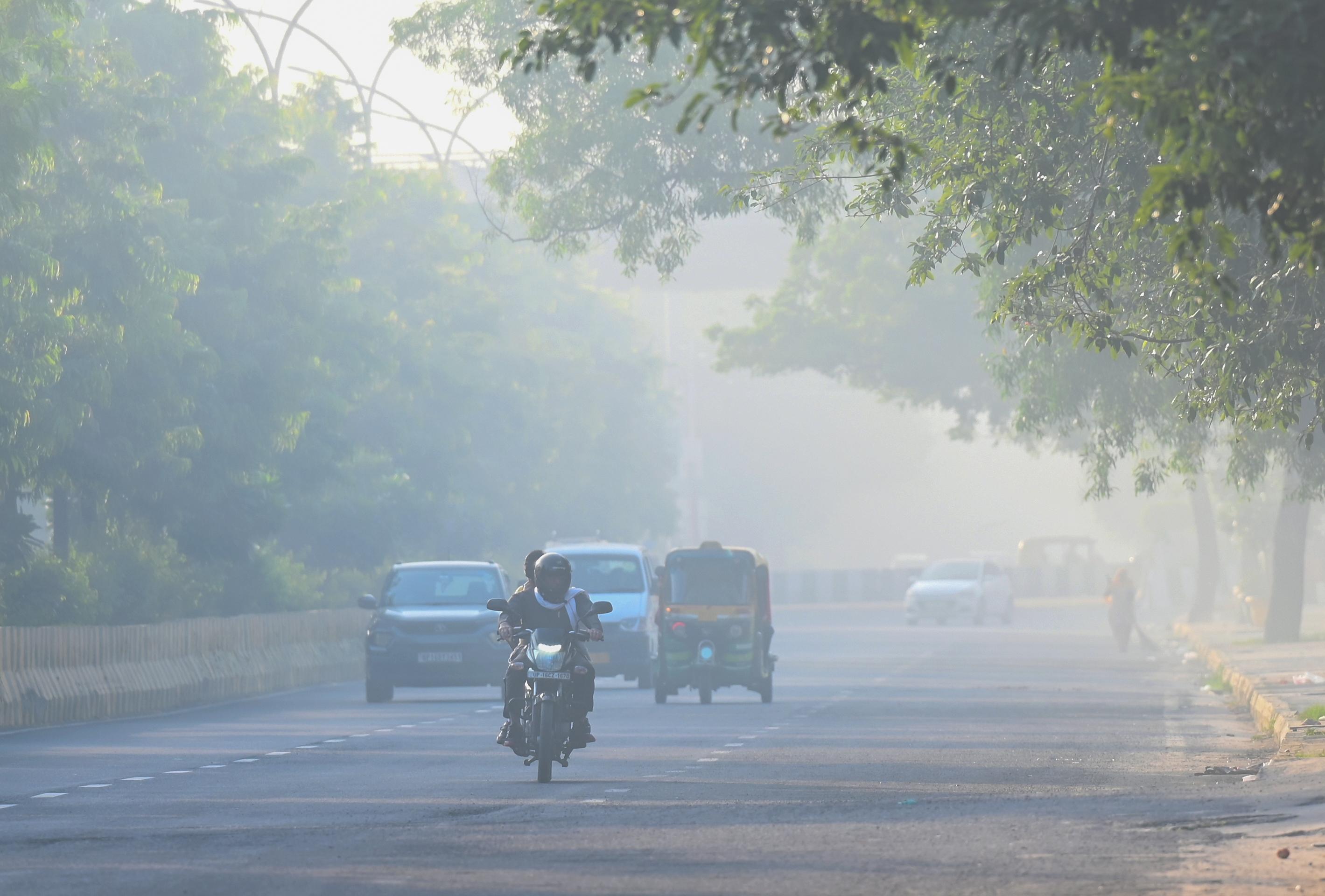 Air pollution dips to ‘very poor’ in Delhi-NCR ahead of Diwali