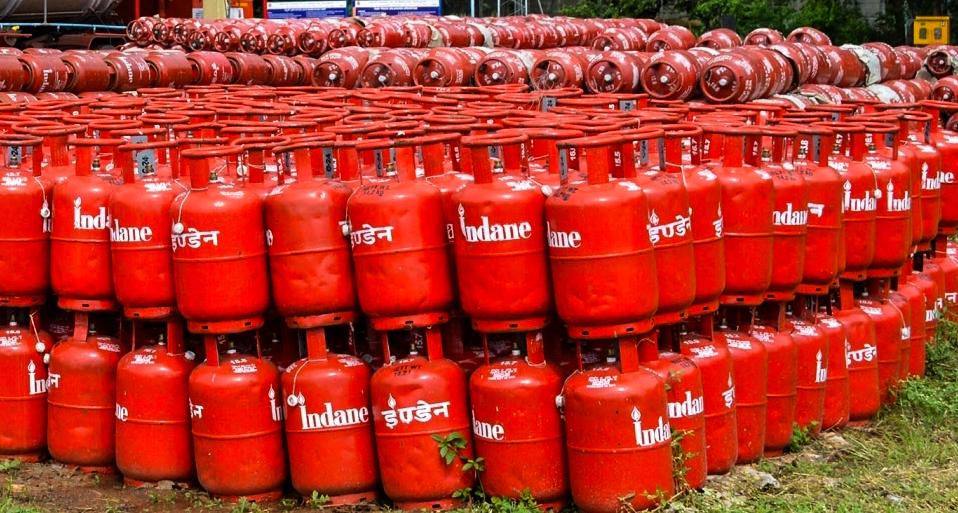 Price of LPG in India is much lower than Pakistan, Sri Lanka & Nepal: Hardeep Puri