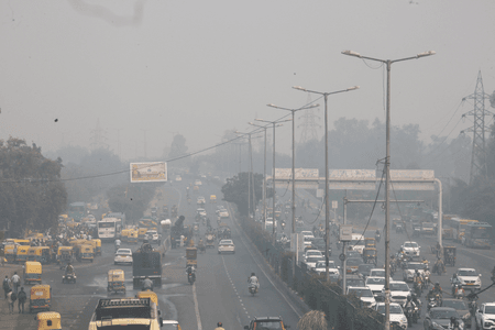 Delhi wakes up to toxic air as AQI breaches 400 mark; thick smog envelops NCR