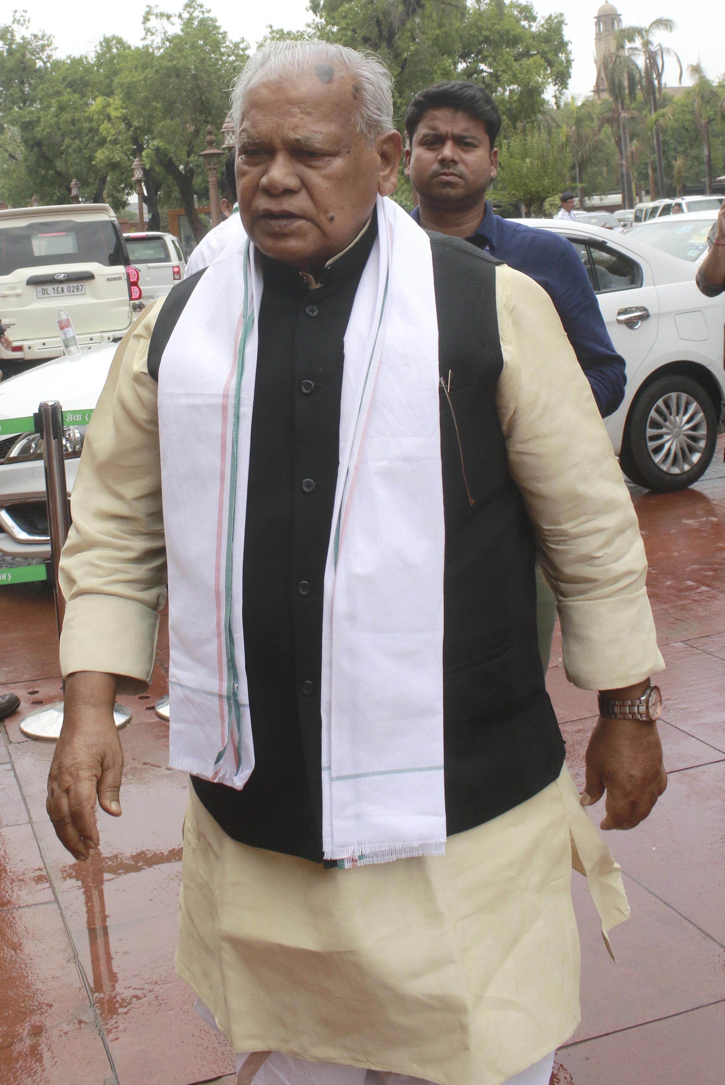 'Damaad Rajniti' jibe heats up Bihar politics; Manjhi fires salvo at Tejashwi Yadav
