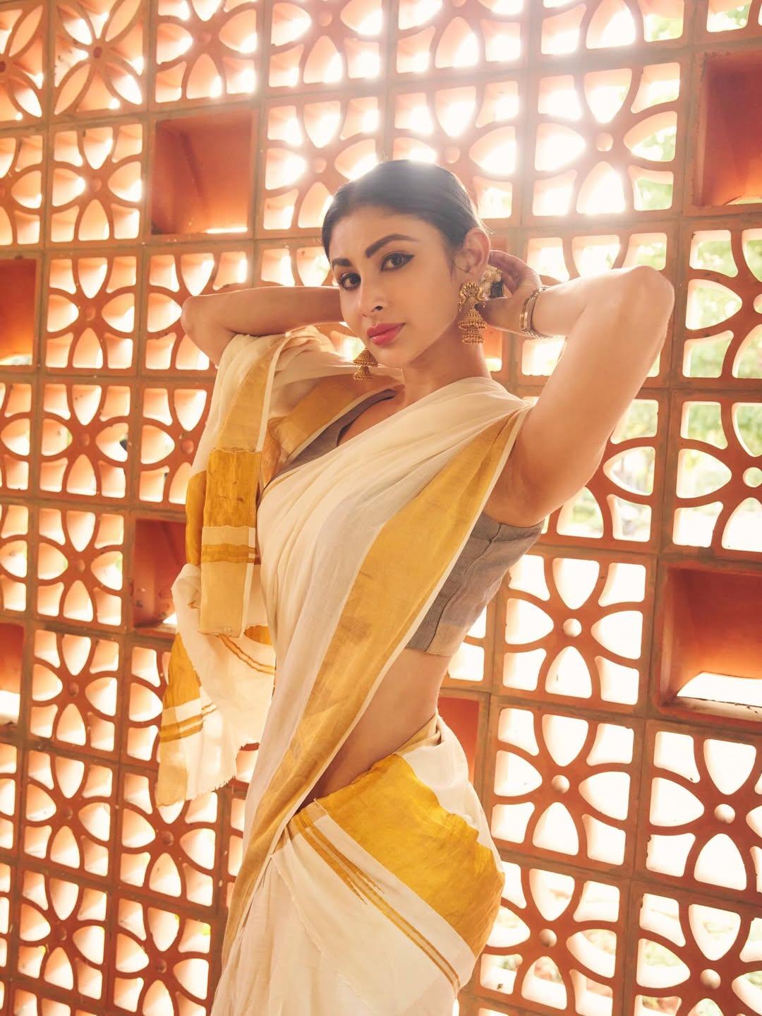 Mouni Roy wishes all on 'Onam' with an esthetic South Indian sundari look