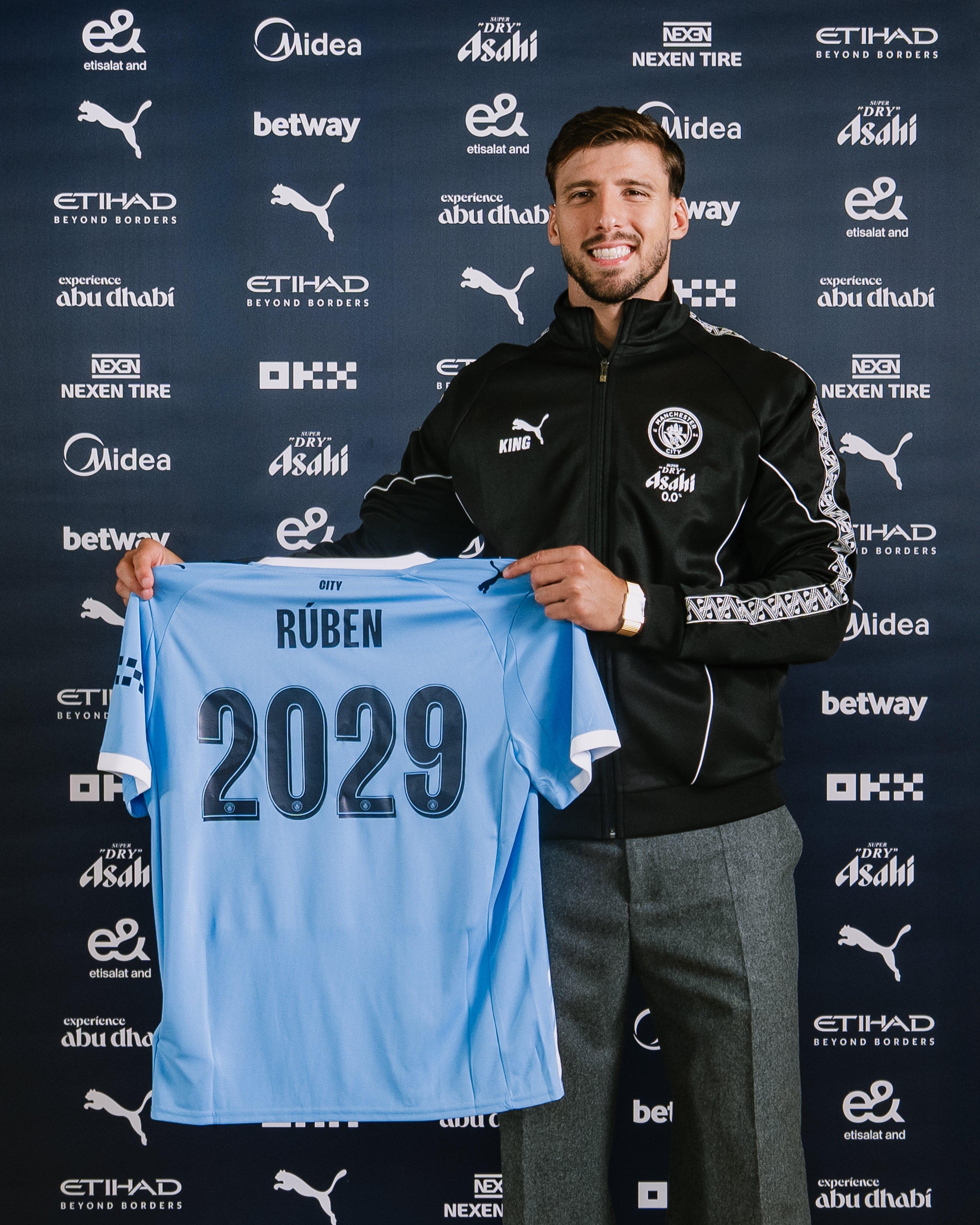 Man City defender Ruben Dias extends contract till 2029