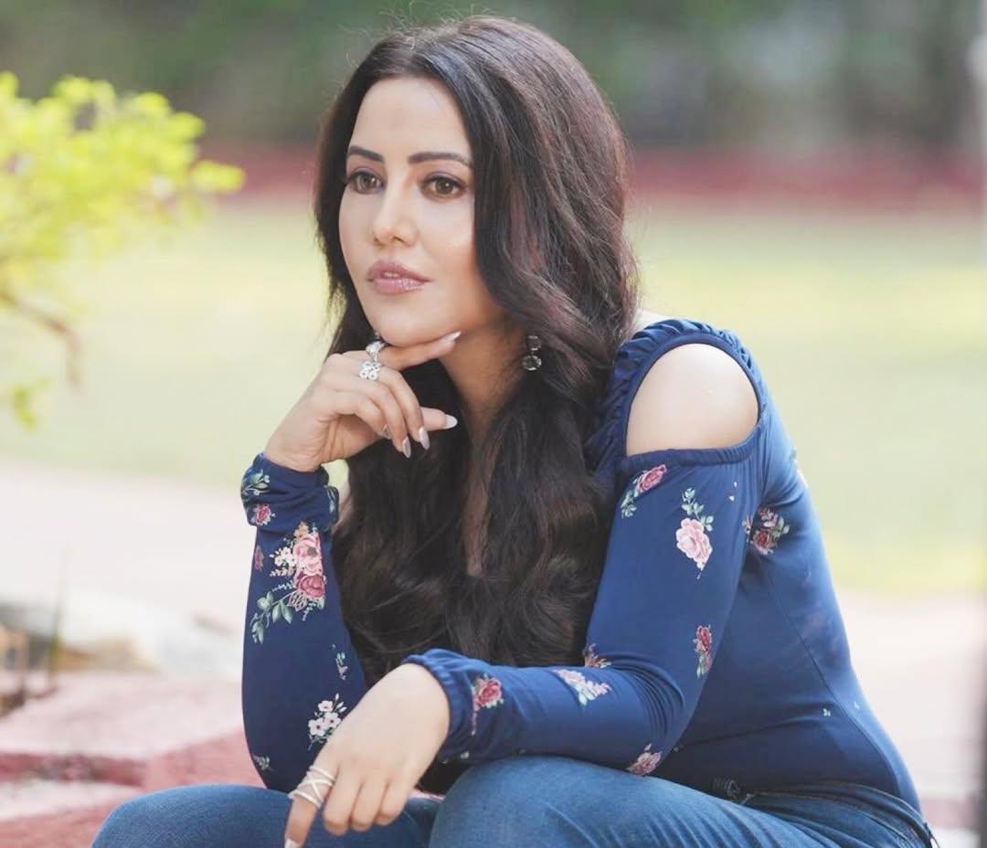 Amruta Fadnavis reveals if acting is on her cards, calls music her passion