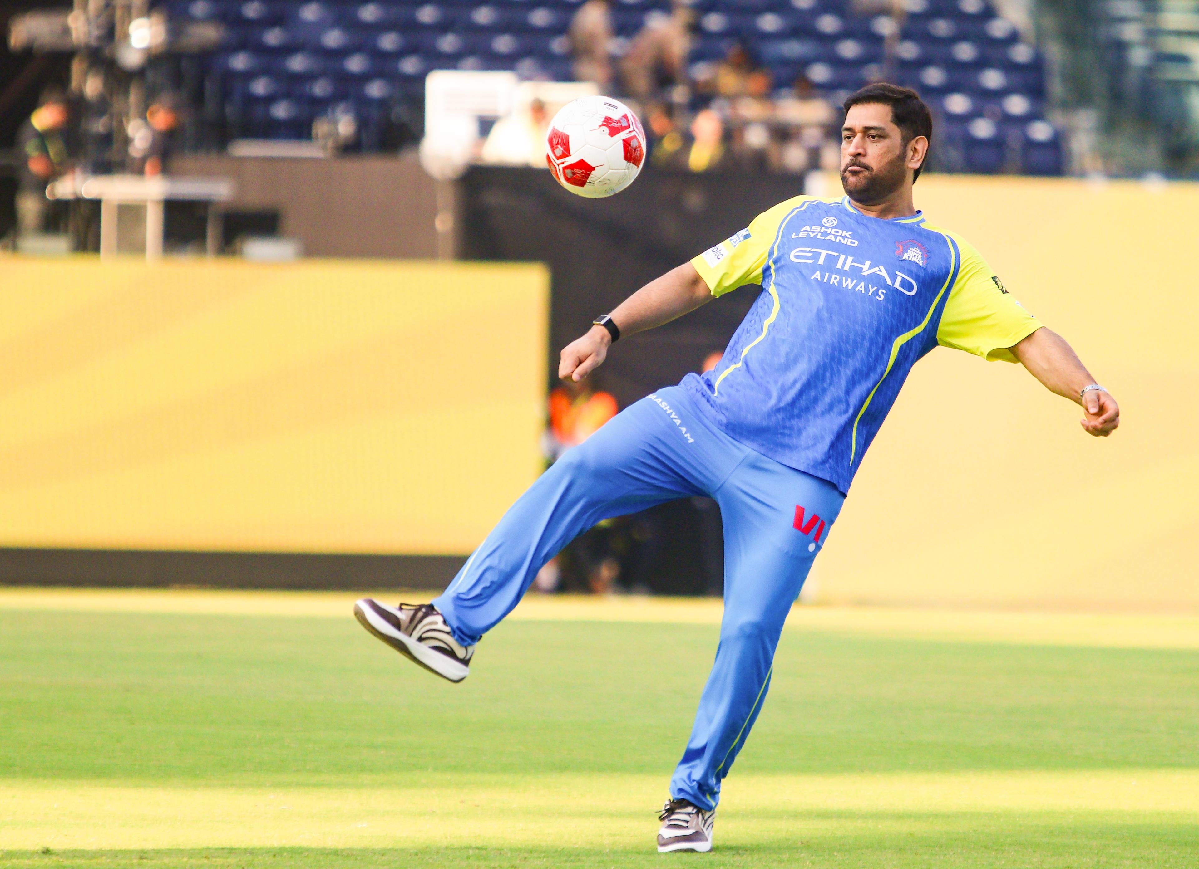 IPL 2026: Wasim Jaffer picks CSK playing XI, slots MS Dhoni at number 6