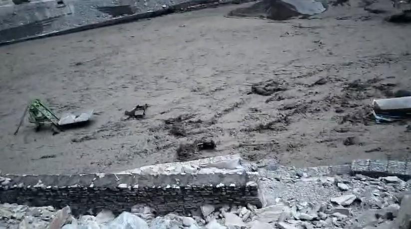 Braving darkness, fast currents, Army battles flood to rescue people in Himachal