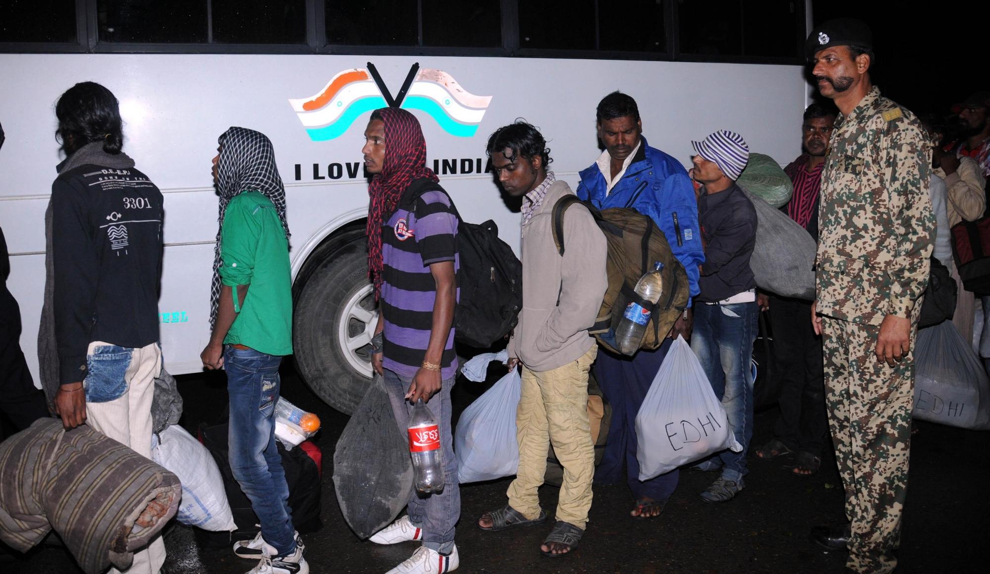 India and Pakistan exchange lists of prisoners, nuclear installations