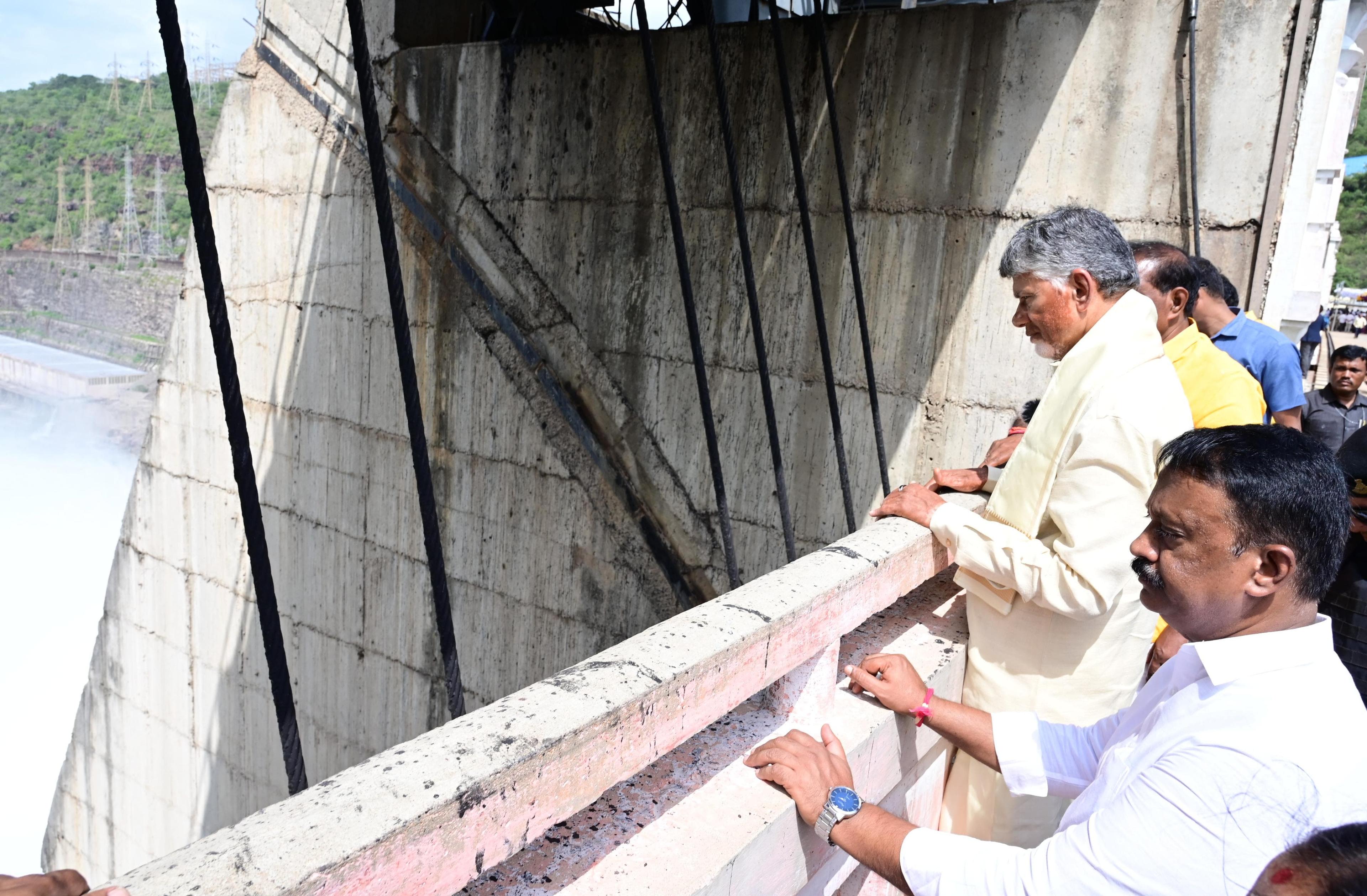 Telugu states should use river water going waste into sea: Andhra CM Naidu