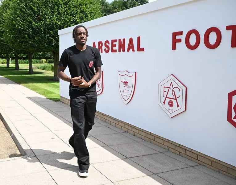 Madueke thanks Chelsea fans for praise and criticism after Arsenal switch