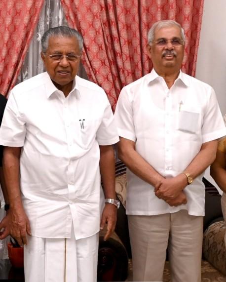 'Bharat Mata' image row between Kerala Guv, Vijayan govt escalates