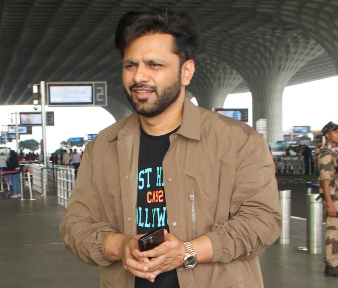 Rahul Vaidya calls Virat Kohli 'best batsman' after he unblocks him on Instagram