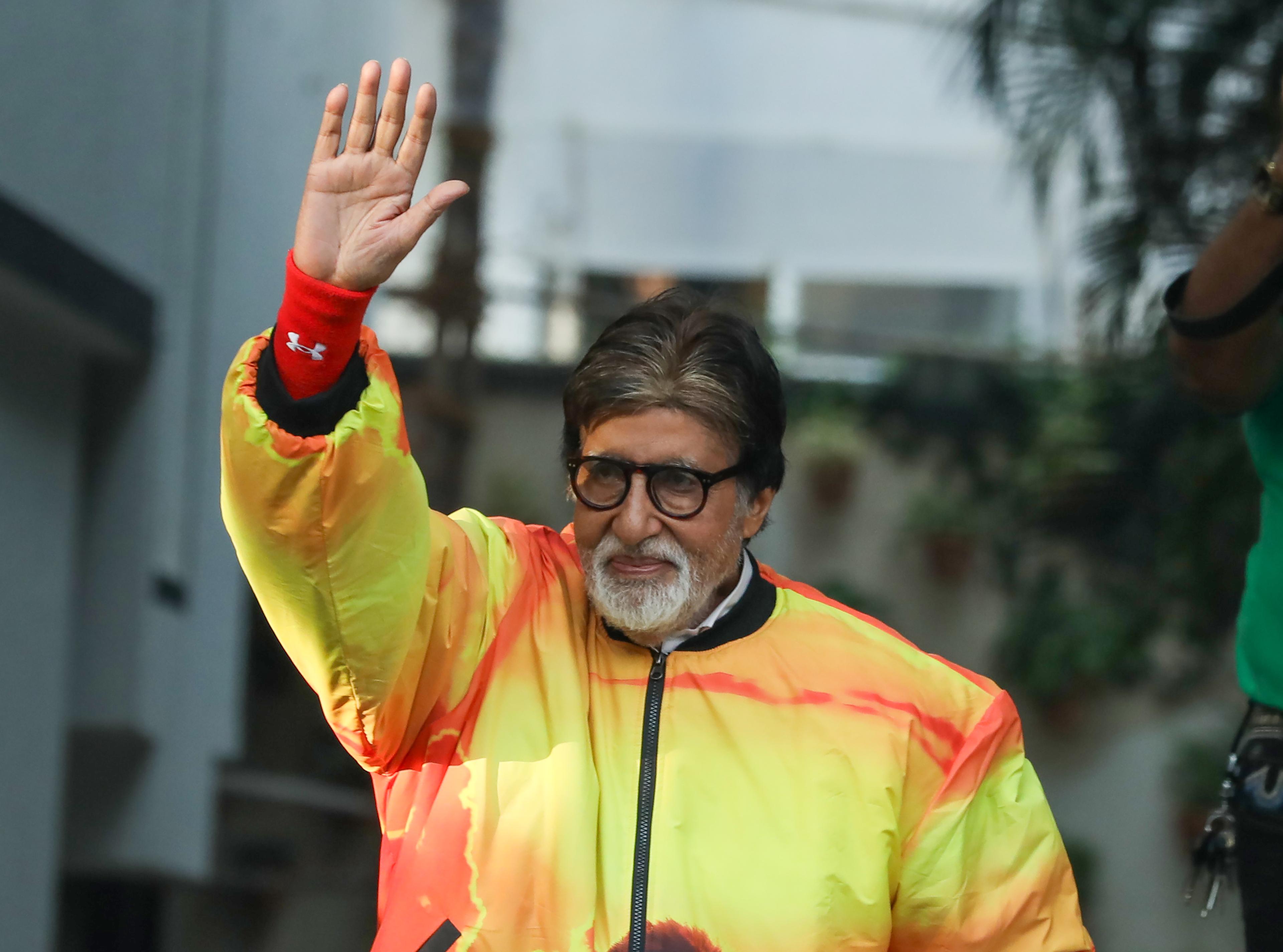 When Big B spoke about his make-up artiste reporting to work despite the demise of his brother
