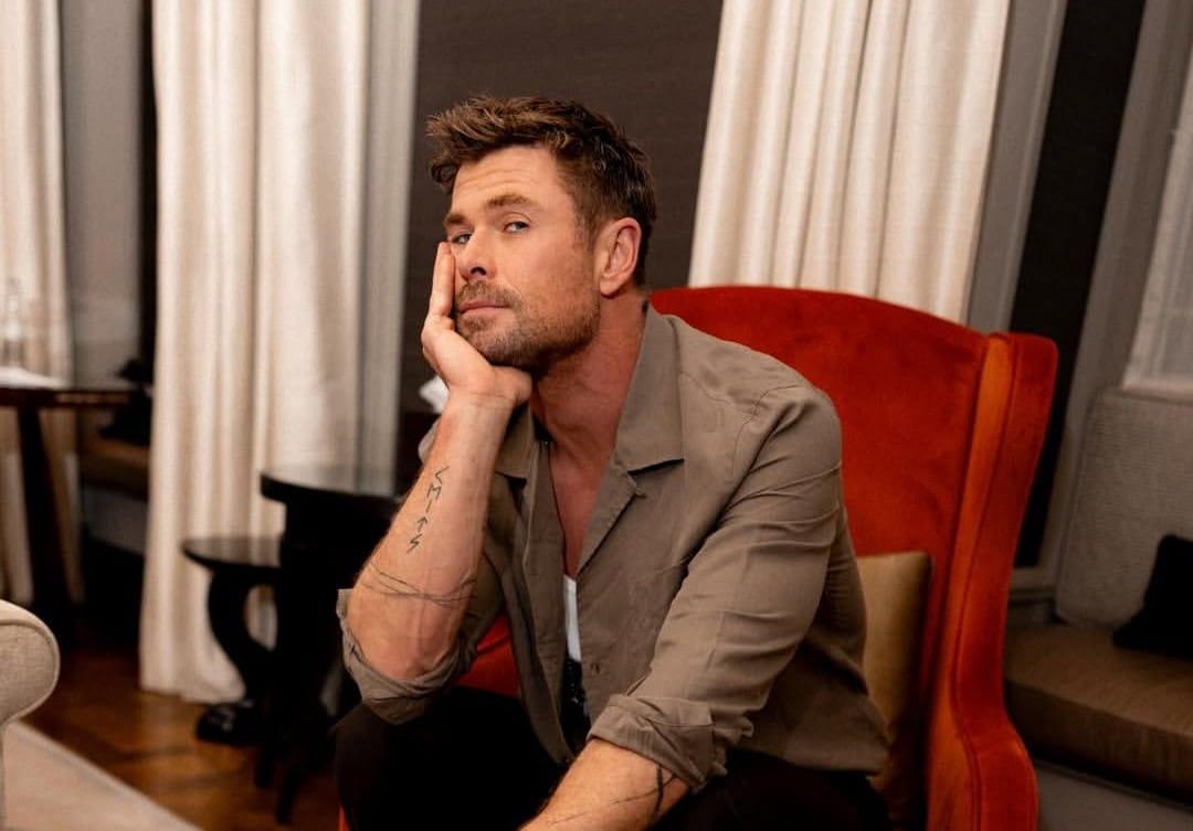 Chris Hemsworth sheds light on truth behind his boring proposal to Elsa Pataky