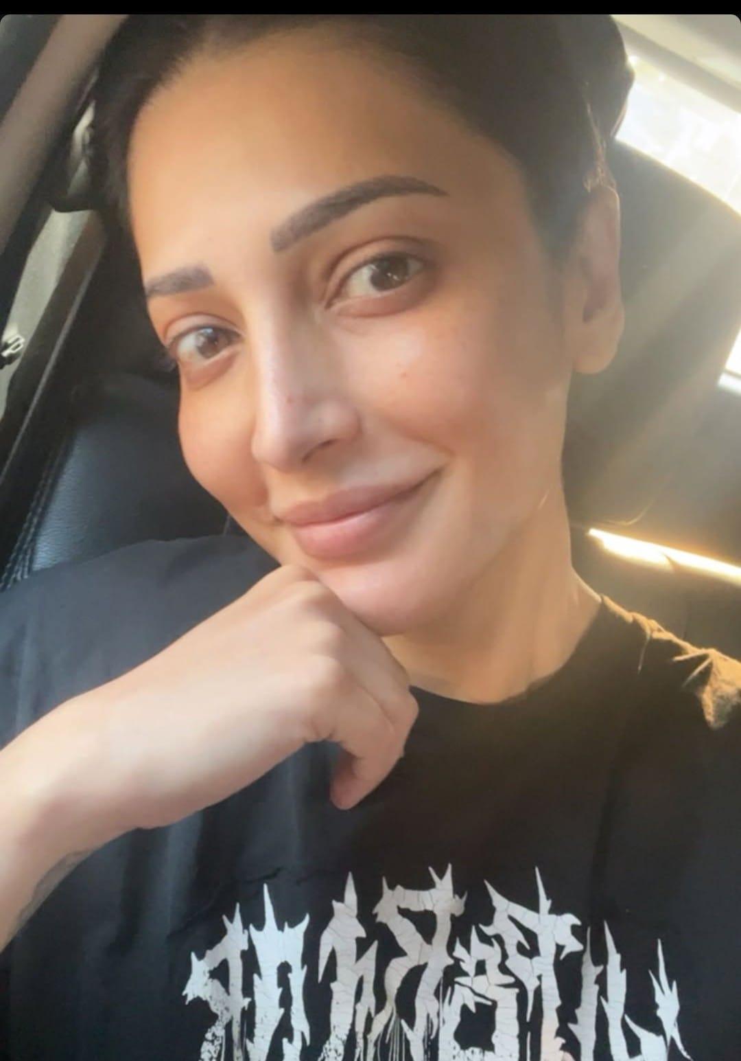 Shruti Haasan says ‘long lost friends’ sinus, cramps keep her company on graveyard shift