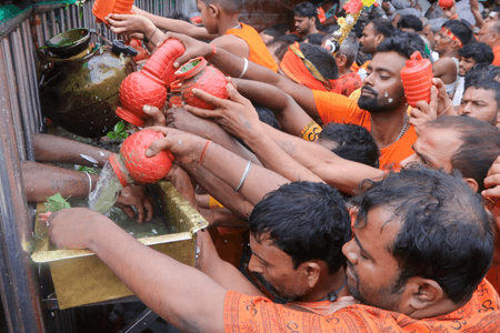 Devotees throng Shiva temples nationwide on second Sawan Monday