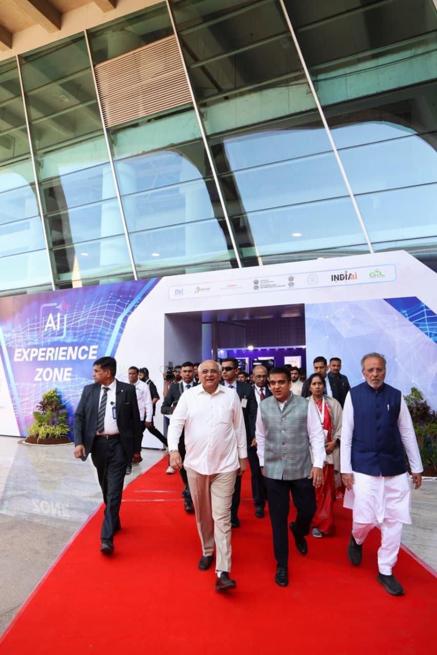 Gujarat CM unveils major digital governance initiatives