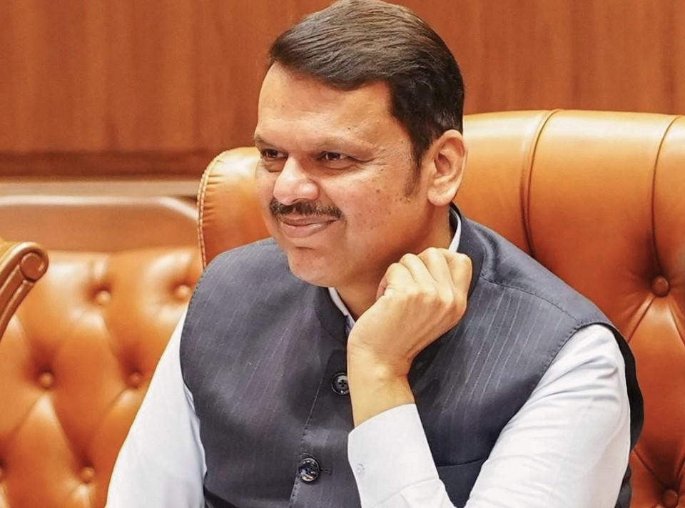 Maha mulls social media ban for children under 16: CM Fadnavis