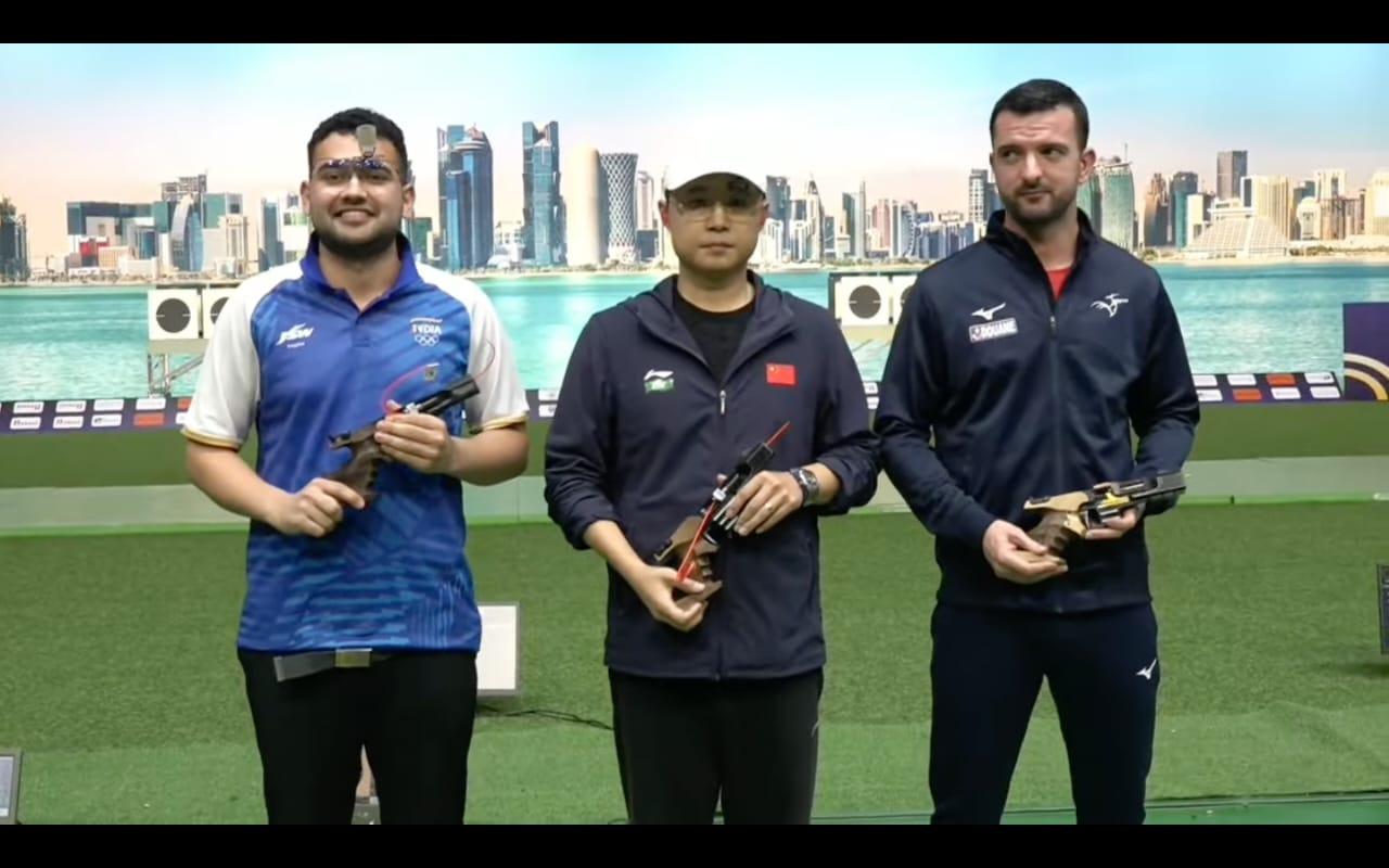 ISSF World Cup: Anish wins silver in rapid-fire pistol, his second WC final medal (Ld)