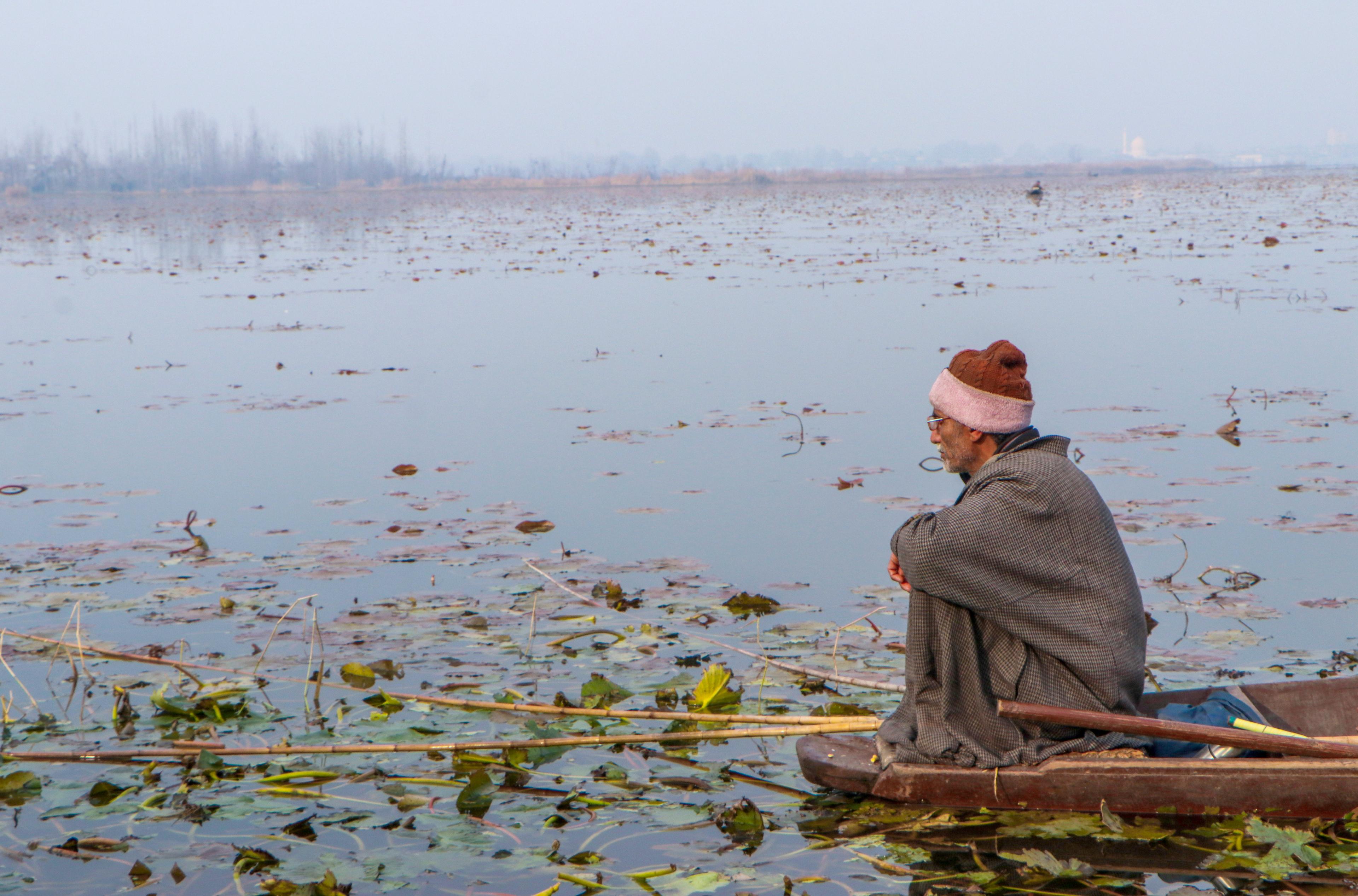 Bone chilling cold in Kashmir as temperatures drop; dense fog in Jammu