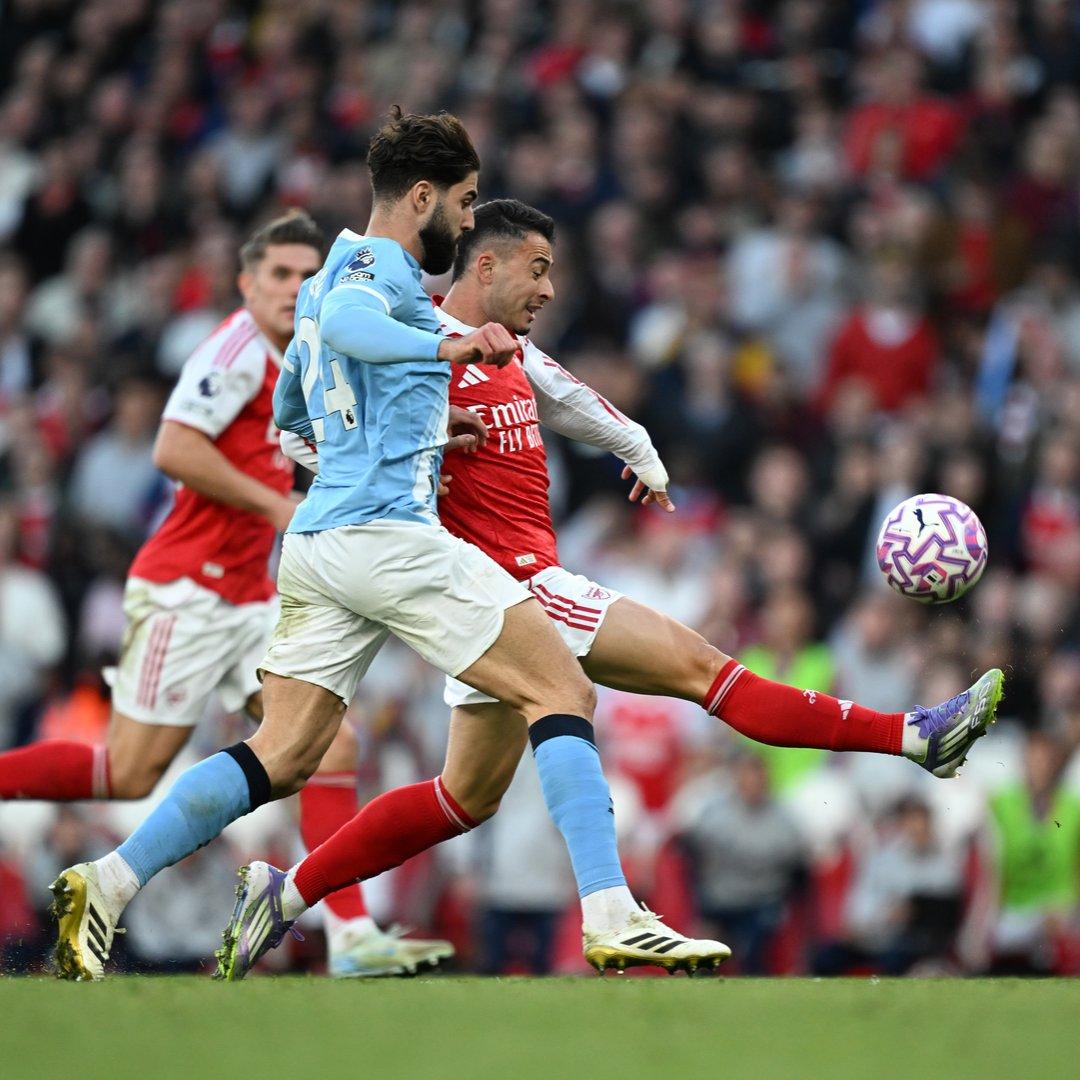 Premier League: Martinelli strikes late to help Arsenal salvage a point against Man City