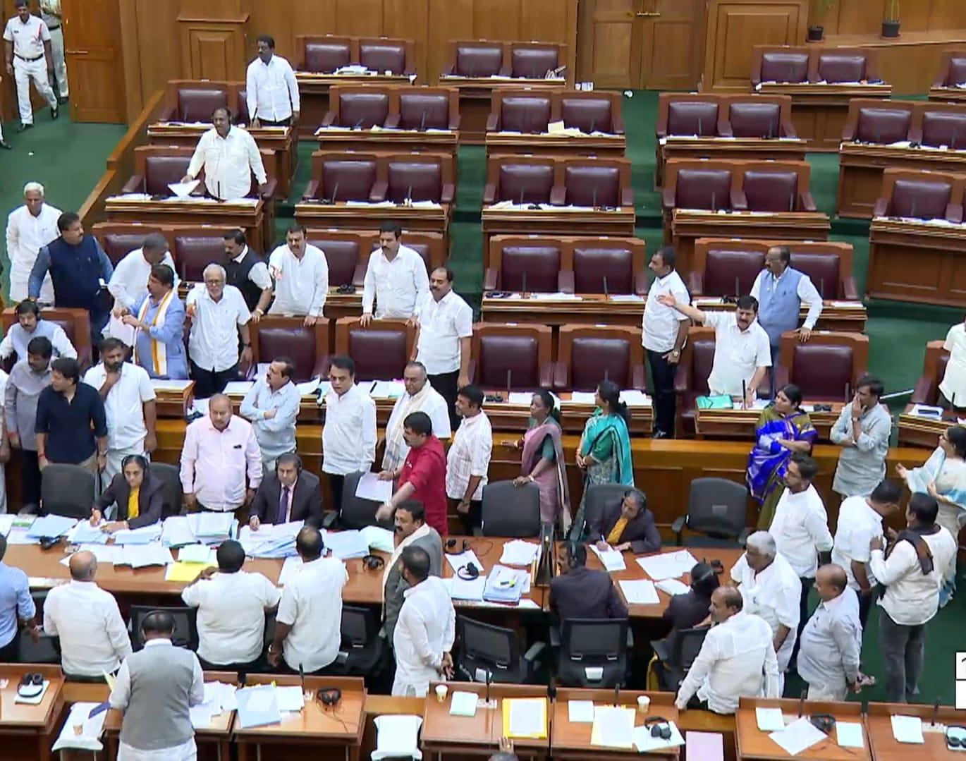 Karnataka Assembly passes hate speech law without debate, LoP Ashoka tears up bill (Lead)