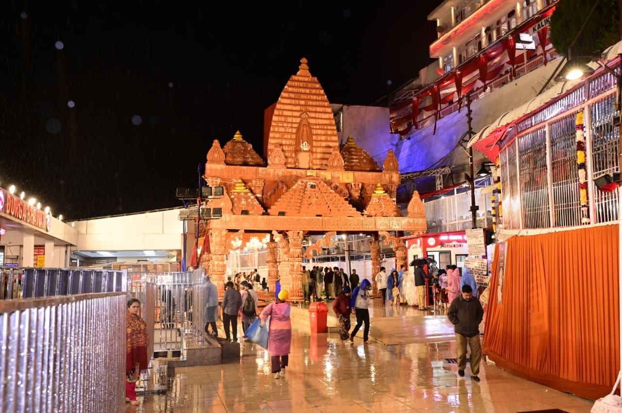 'Maha yagya' begins at Mata Vaishno Devi shrine, lakhs of devotees arrive for Navratri