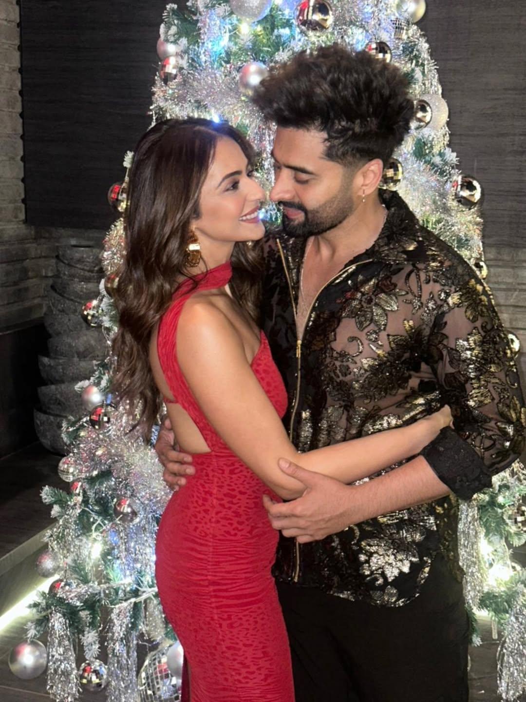 Jackky Bhagnani poses for mushy pictures with Rakul: This b’day stayed with me longer