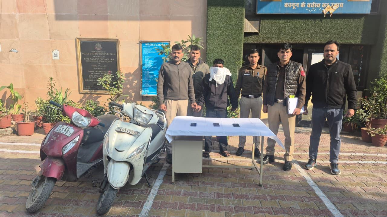 Active criminal arrested in Dwarka; stolen items recovered