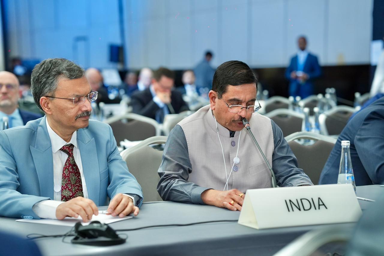 India offers $300 billion investment opportunity in clean energy: Pralhad Joshi