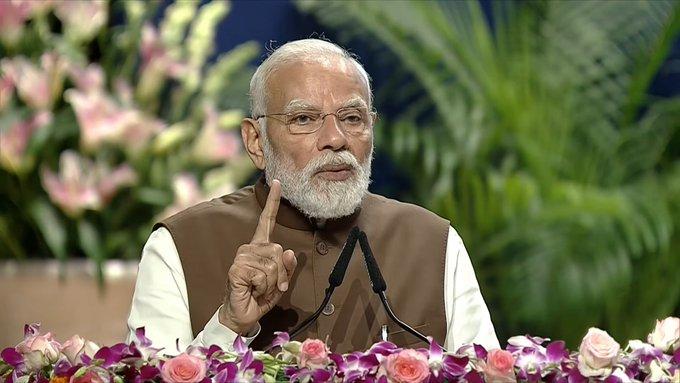 PM Modi inaugurates Rs 42,000 cr worth projects to transform agricultural sector (Lead)