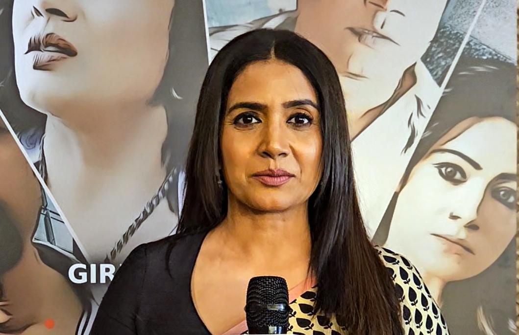 Sonali Kulkarni on Shah Rukh Khan’s National Award win: ‘Happy to see his talent being recognized’