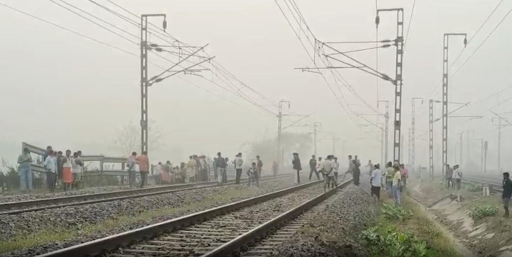 Two brothers killed after being hit by train in Bihar's Kaimur