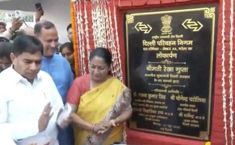 Delhi CM Gupta inaugurates new DTC depot in Narela; flags off 105 electric DEVI buses
