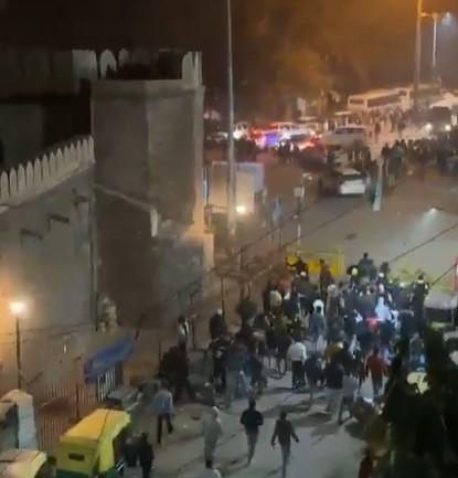 Tensions erupt during anti-encroachment drive near Old Delhi mosque