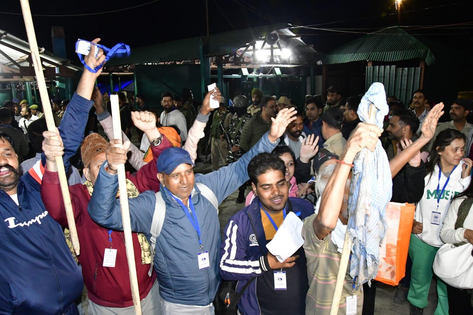 Pilgrims thank Army, administration for smooth conduct of Amarnath Yatra